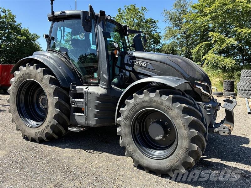 Valtra T255V 2A1 Traktorer