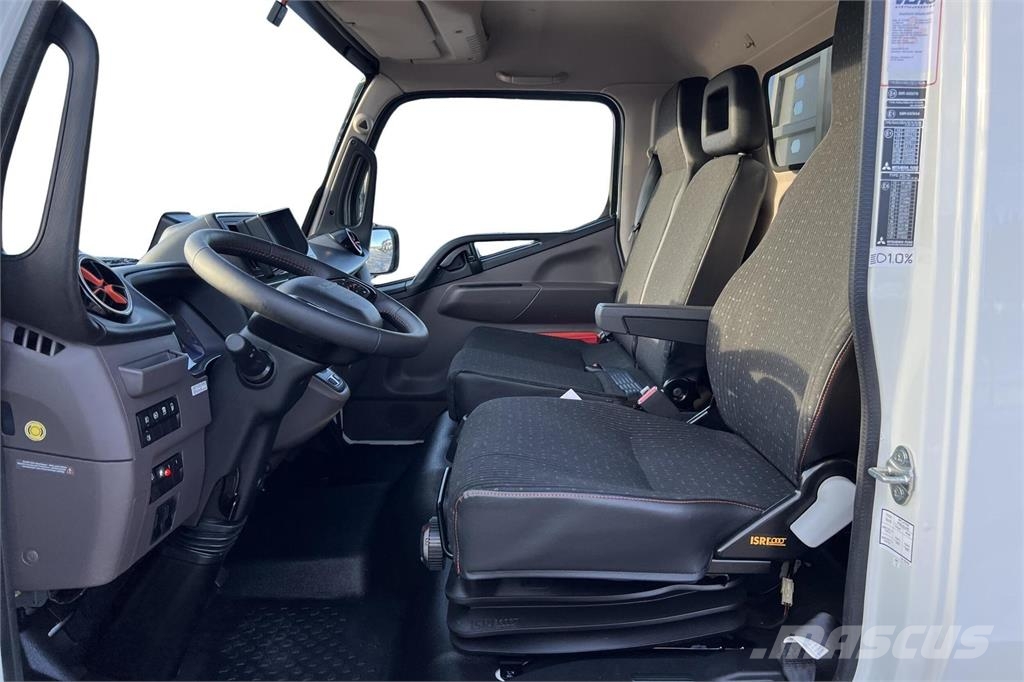 Fuso eCanter 起重機卡車