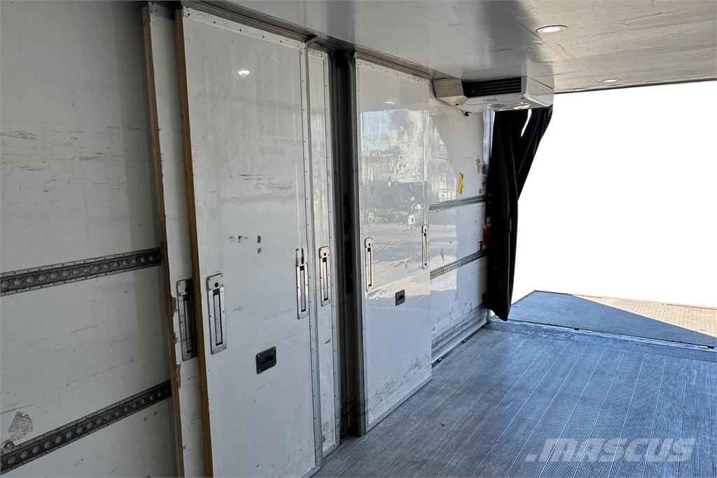 Iveco Eurocargo 320 Vak FRC+PL 4x2 Camiones con caja de remolque
