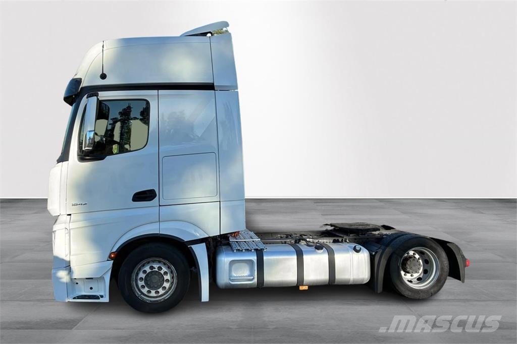 Mercedes-Benz 1842LSNRL Traktorske jedinice