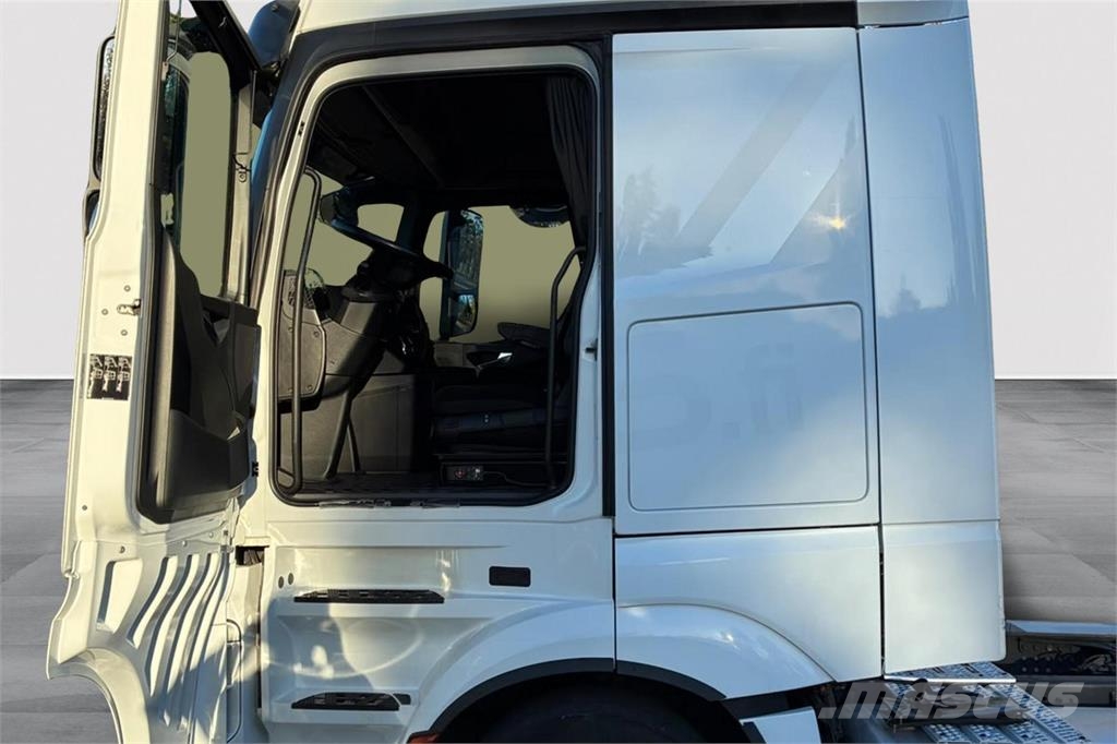 Mercedes-Benz 1842LSNRL Traktorske jedinice