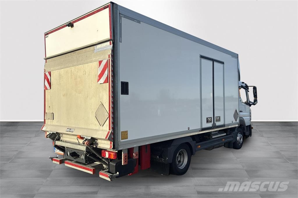Mercedes-Benz 818L - Umpikori 5,5m - lämmitin - PL Umpikorikuorma-autot