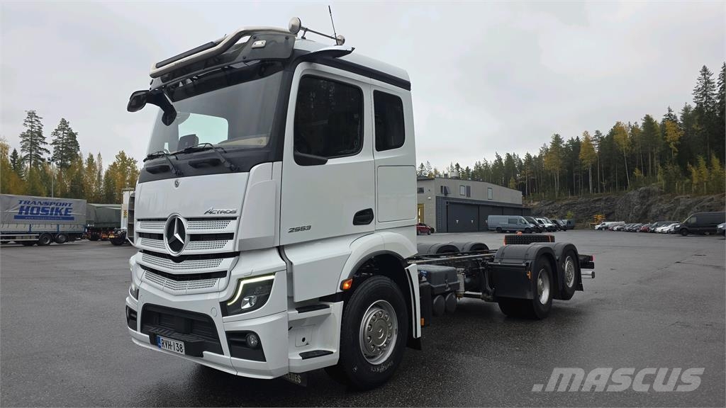 Mercedes-Benz Actros Вантажівки-цистерни