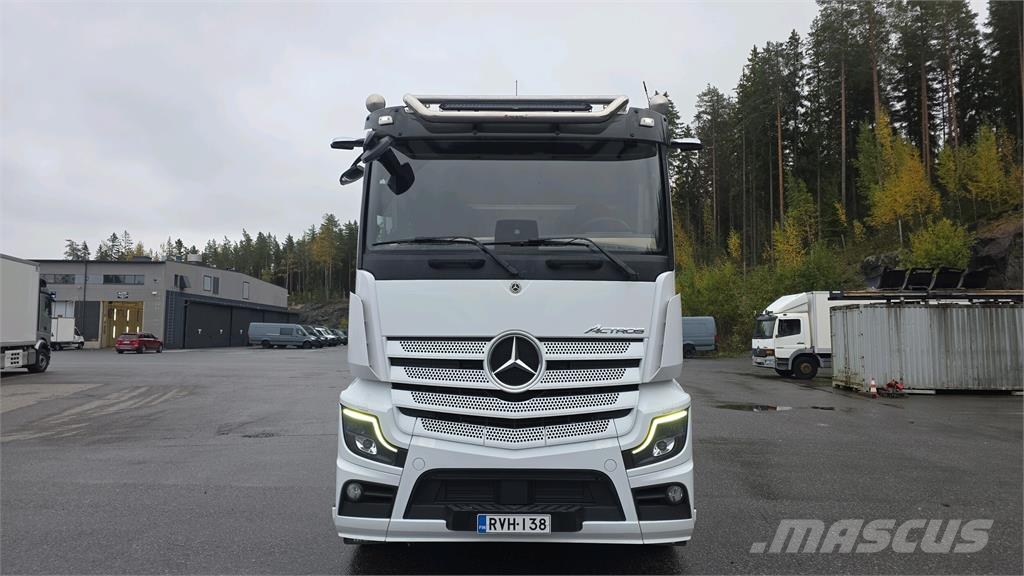 Mercedes-Benz Actros Вантажівки-цистерни