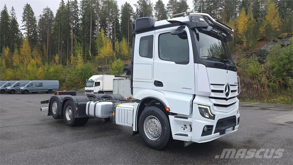 Mercedes-Benz Actros Вантажівки-цистерни