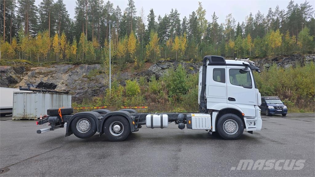 Mercedes-Benz Actros Вантажівки-цистерни