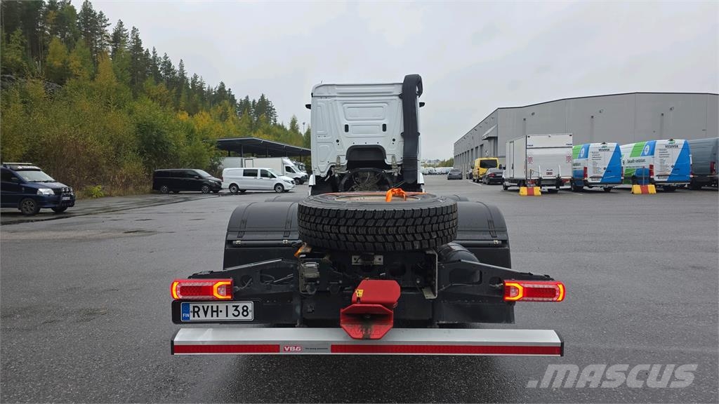Mercedes-Benz Actros Вантажівки-цистерни