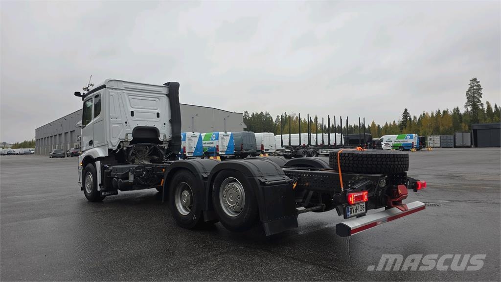 Mercedes-Benz Actros Вантажівки-цистерни