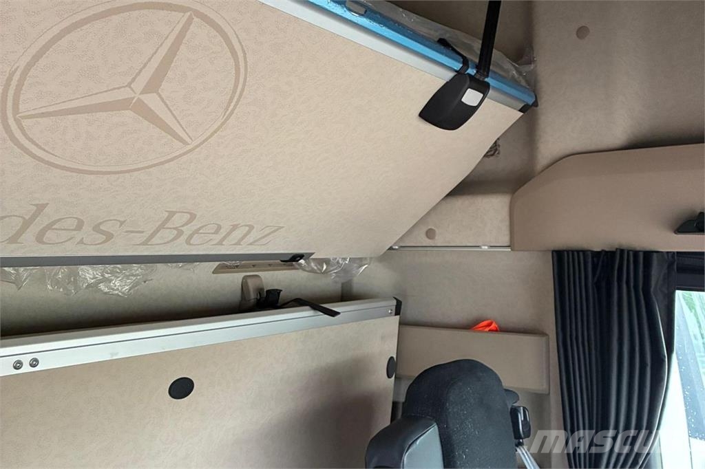 Mercedes-Benz ACTROS 1842LSNRL Trekkers