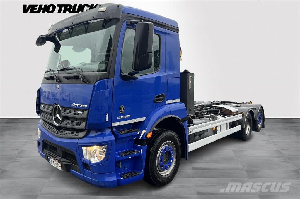 Mercedes-Benz Actros 2535L Camion ampliroll