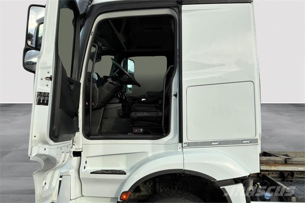 Mercedes-Benz Actros 2551 L Kontti-/tasonostoautot