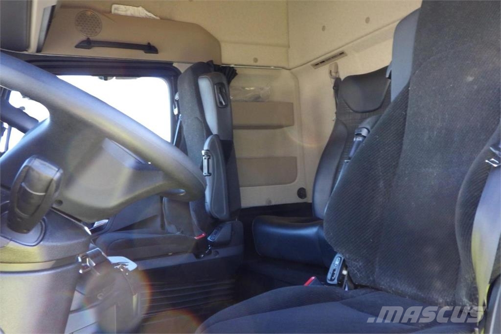 Mercedes-Benz Actros 5 L 2648 6x2 LS KOULUAUTO Vlačilci