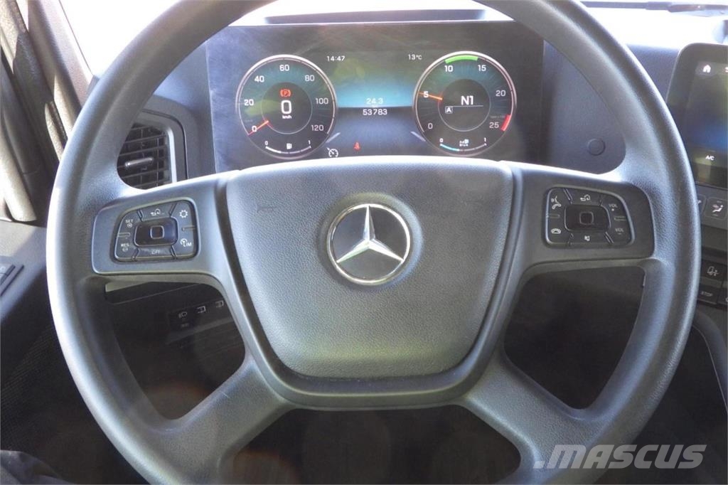 Mercedes-Benz Actros 5 L 2648 6x2 LS KOULUAUTO Vlačilci