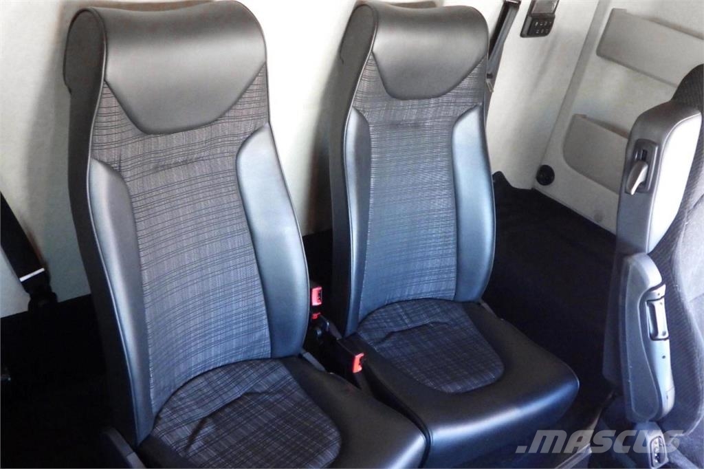Mercedes-Benz Actros 5 L 2648 6x2 LS KOULUAUTO Vlačilci