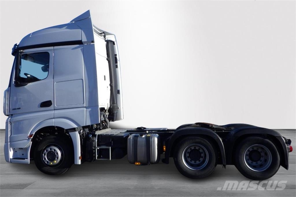 Mercedes-Benz Actros 5 L 2648 6x2 LS KOULUAUTO Vlačilci