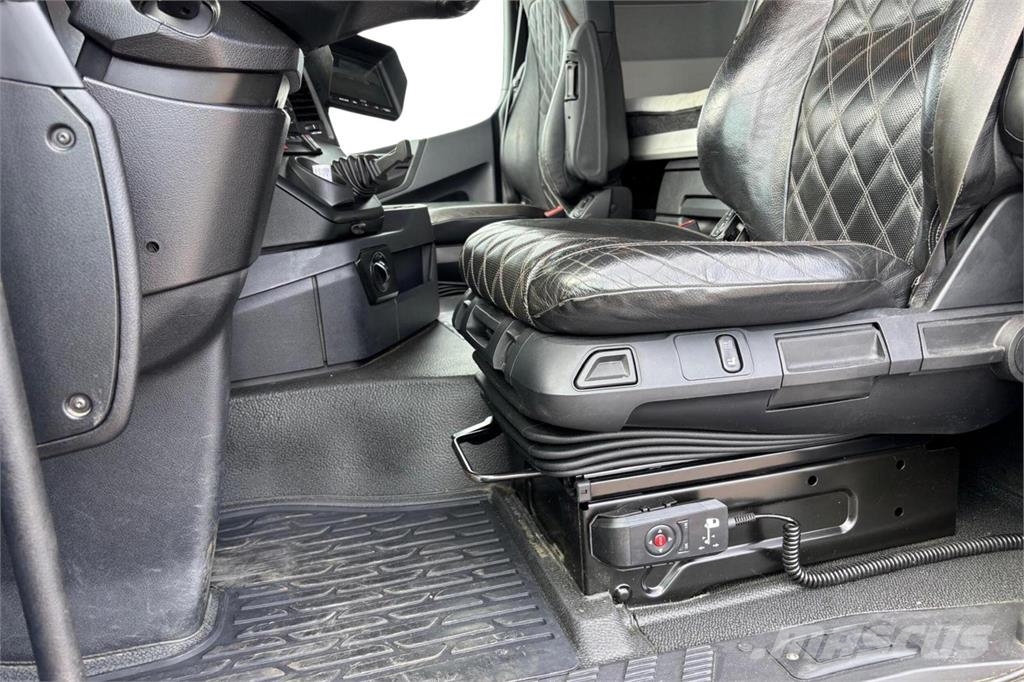 Mercedes-Benz Arocs 3258 LK 8X4 Camiones bañeras basculantes o volquetes