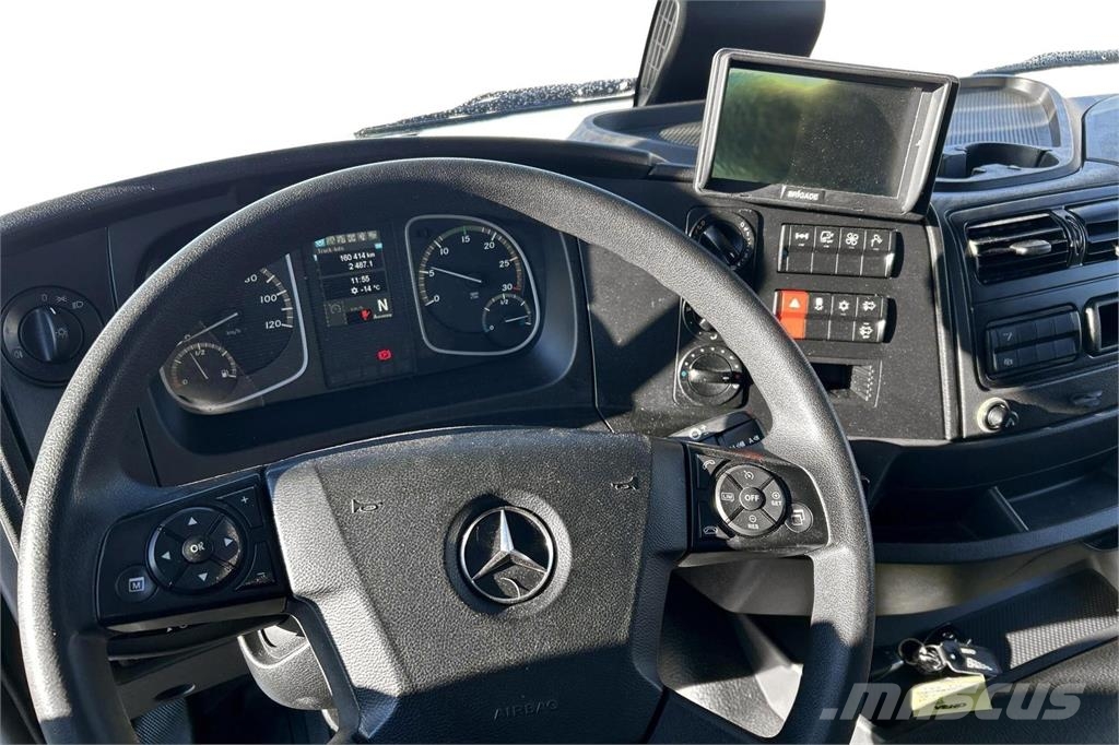 Mercedes-Benz Atego 1224L Fokor 6,2m Ksa-umpikori, PL-nostin Skriňová nadstavba