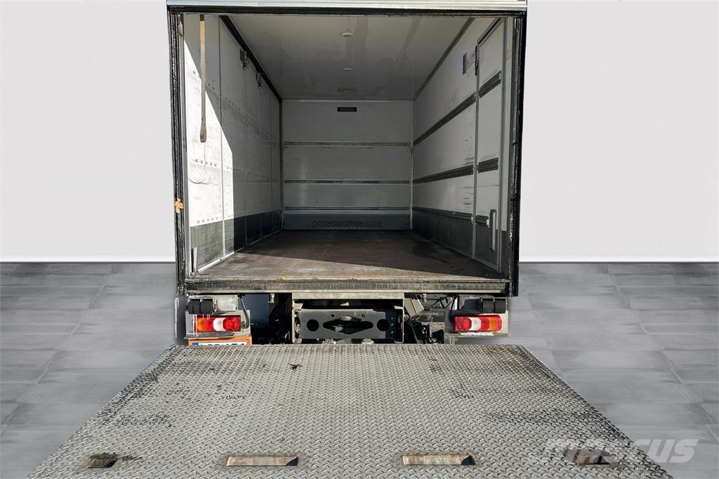 Mercedes-Benz Atego 1224L Fokor 6,2m Ksa-umpikori, PL-nostin Skriňová nadstavba