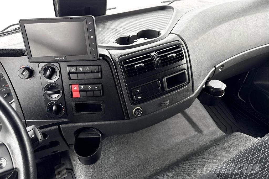 Mercedes-Benz ATEGO 1324 L Umpikori +PL Sunkvežimiai su dengtu kėbulu