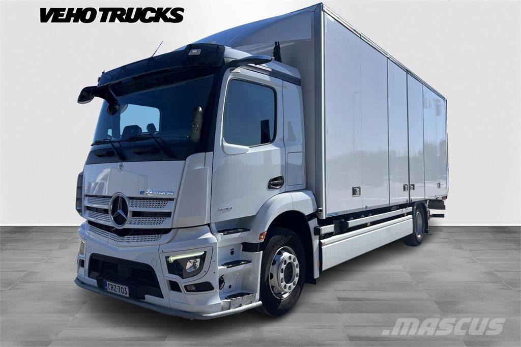 Mercedes-Benz eActros Camiones con caja de remolque