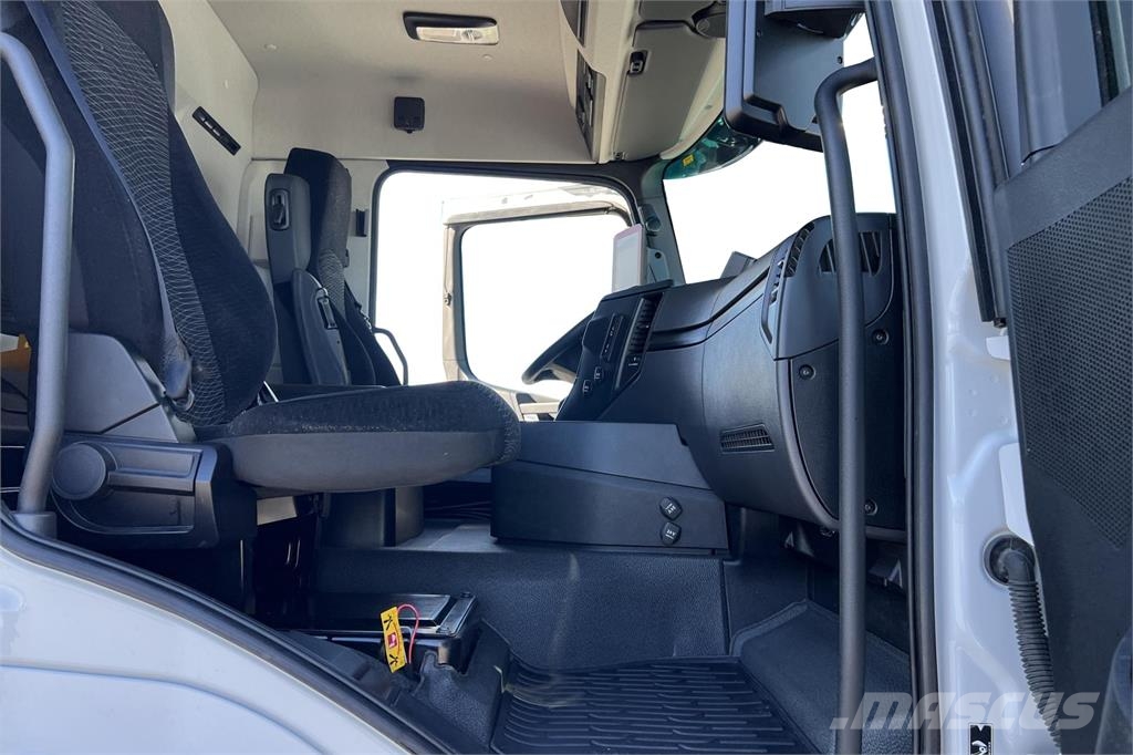 Mercedes-Benz eActros Camiones con caja de remolque