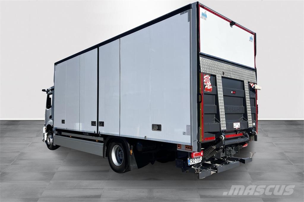 Mercedes-Benz eActros Camiones con caja de remolque