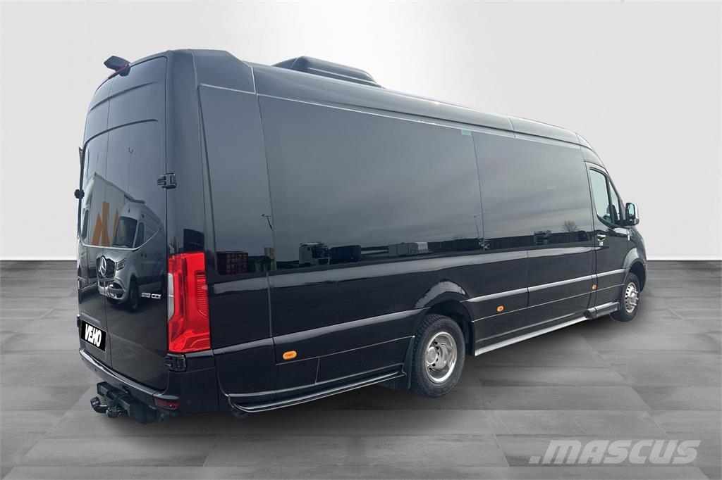 Mercedes-Benz Sprinter 519CDI A4A 1+1+16 / 19 paikkaa Minibussen