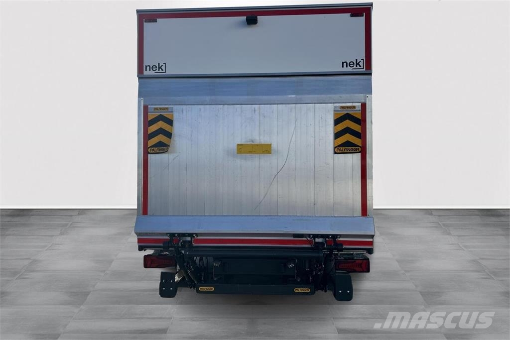 Mitsubishi FUSO 9C18 M-Bat 4x2 شاحنات ذات هيكل صندوقي
