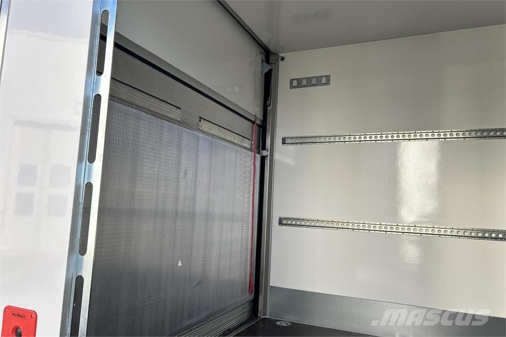 Mitsubishi FUSO 9C18 M-Bat 4x2 شاحنات ذات هيكل صندوقي