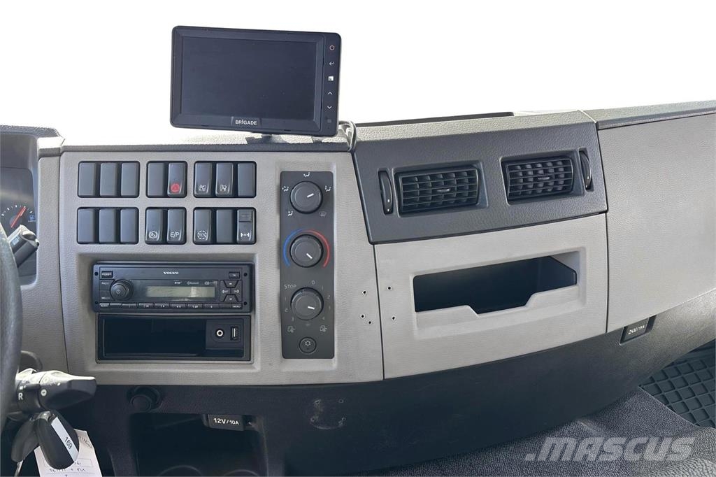 Volvo FE Ksa-kori +PL Camiones caja cerrada