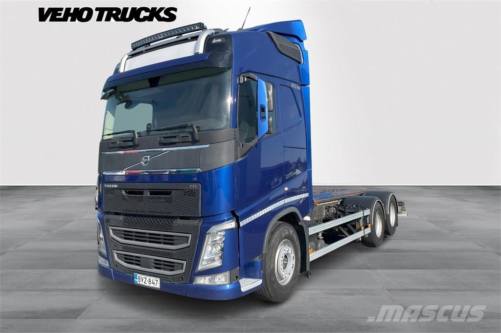 Volvo FH500 6x4/6x2 ajettu vain 366tkm! Camiones con chasís y cabina