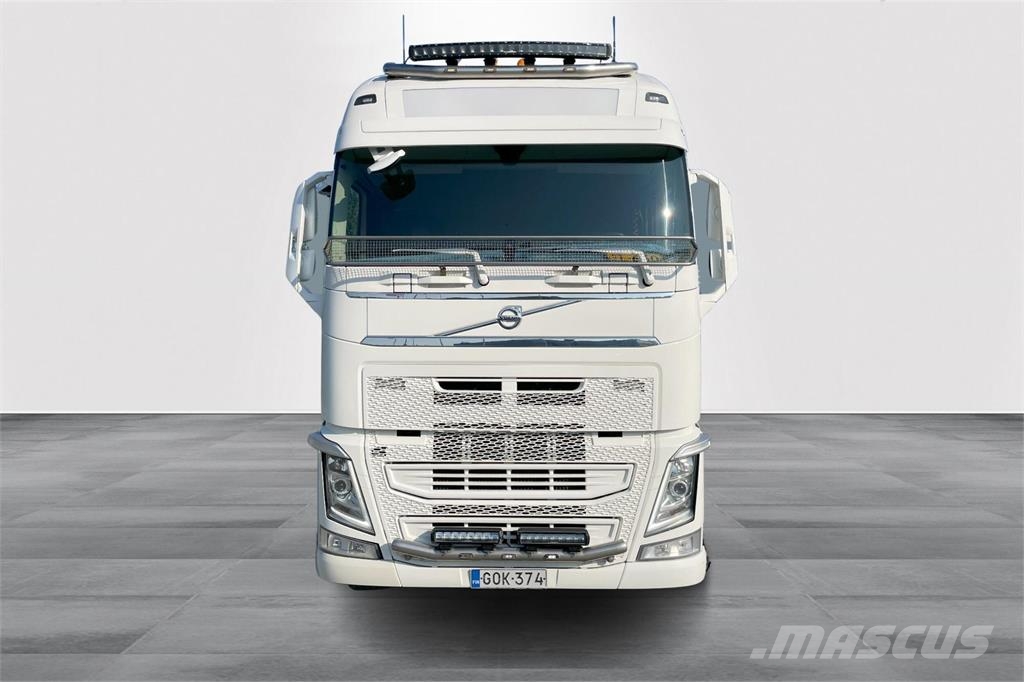 Volvo FH540 8x4 LIPE sivuaukeava hakekori kats. 11/2025 Kamioni za piljevinu