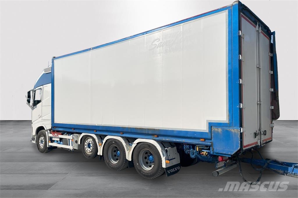 Volvo FH540 8x4 LIPE sivuaukeava hakekori kats. 11/2025 Kamioni za piljevinu