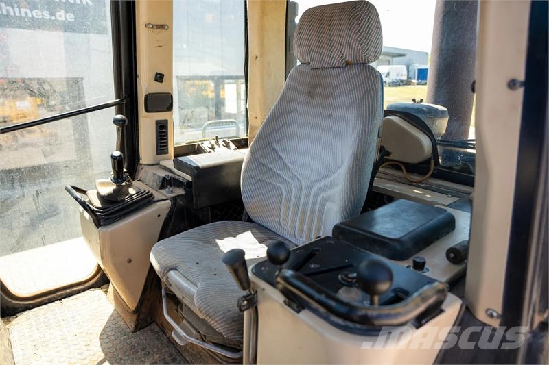 CAT 953C Gradbeništvo - drugo