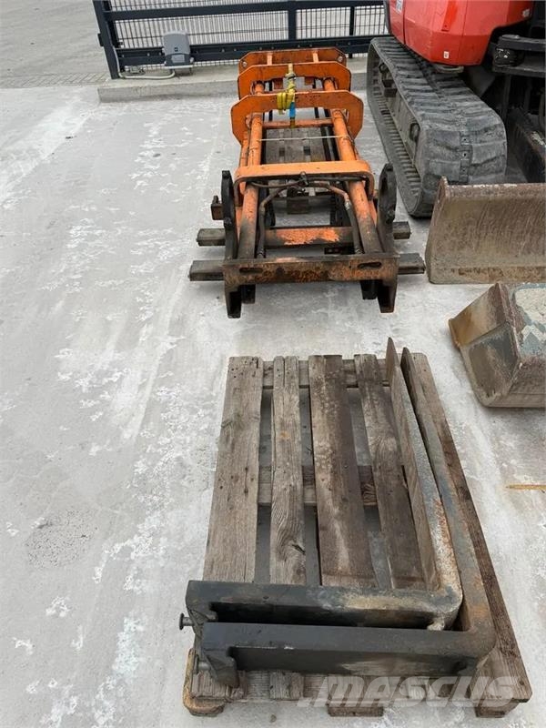 Komatsu FG 35 Z Stapler Gas Gradbeništvo - drugo
