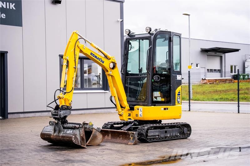 Komatsu PC16R-3HS Minibagger < 7t