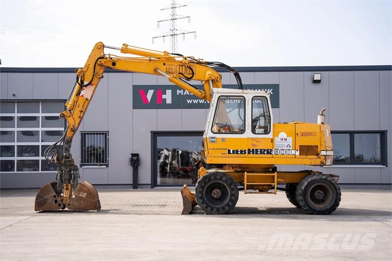 Liebherr A 900 C Wielgraafmachines