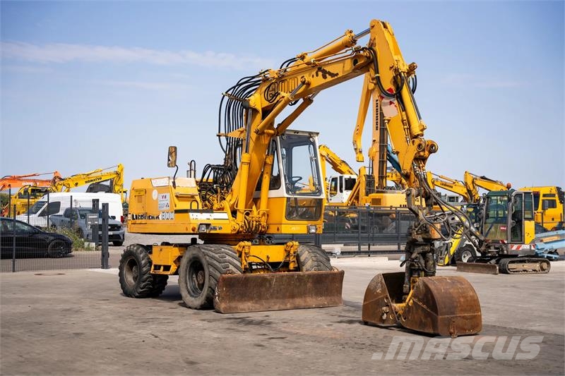 Liebherr A 900 C Wielgraafmachines