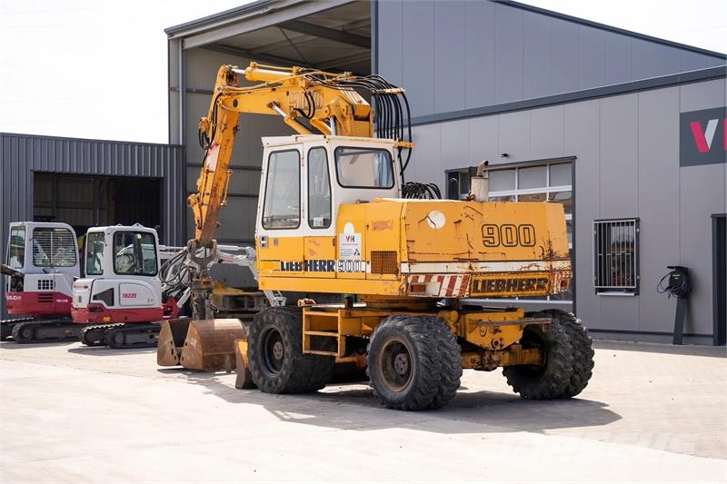 Liebherr A 900 C Wielgraafmachines