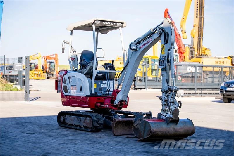 Takeuchi TB 216 Hybrid Mini bagri <7t