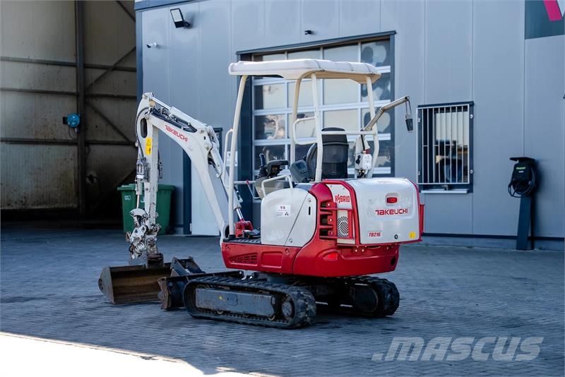 Takeuchi TB 216 Hybrid Mini bagri <7t