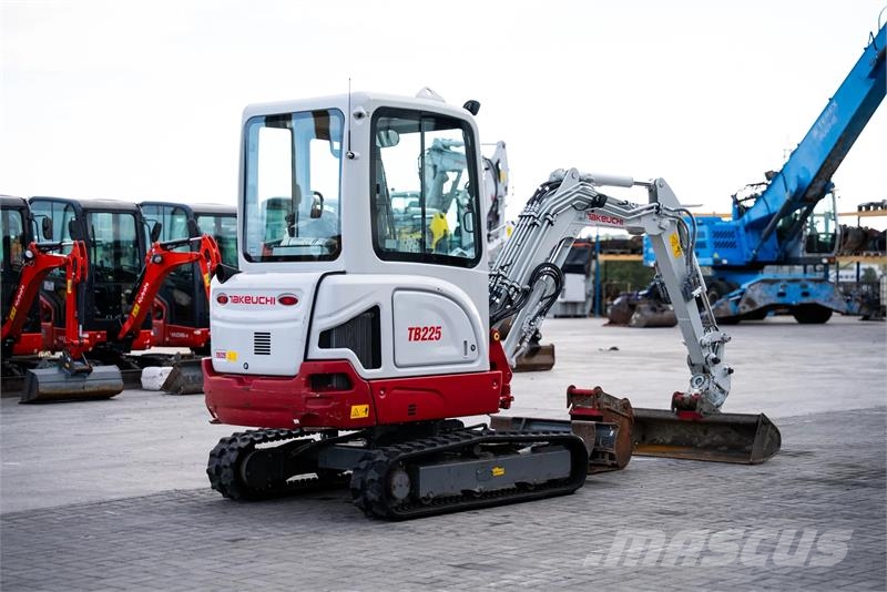 Takeuchi TB225 Miniescavadeiras < 7t (Mini escavadeiras)