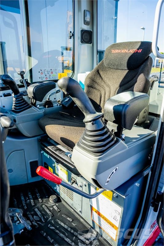 Takeuchi TB225 Mini bagri <7t