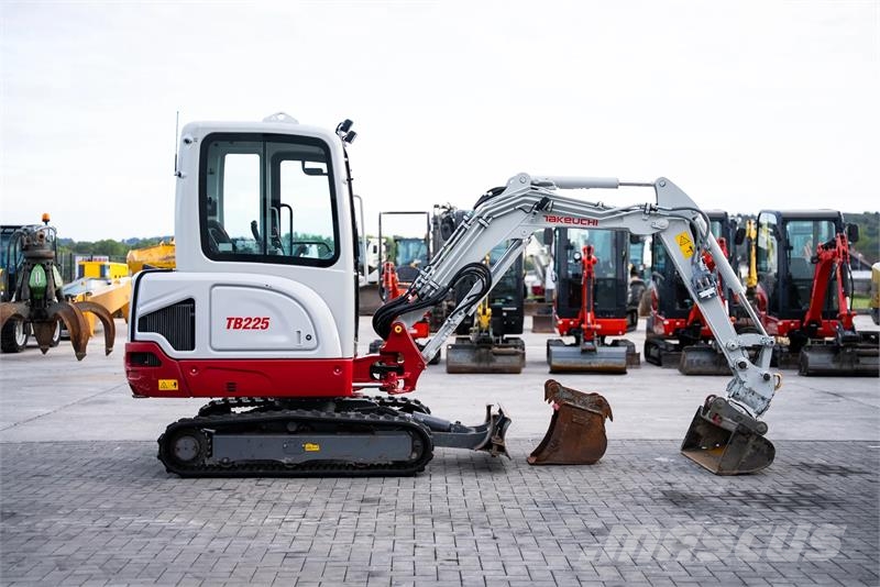 Takeuchi TB225 Miniescavadeiras < 7t (Mini escavadeiras)