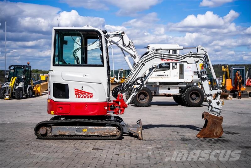 Takeuchi TB325R Minibagger < 7t