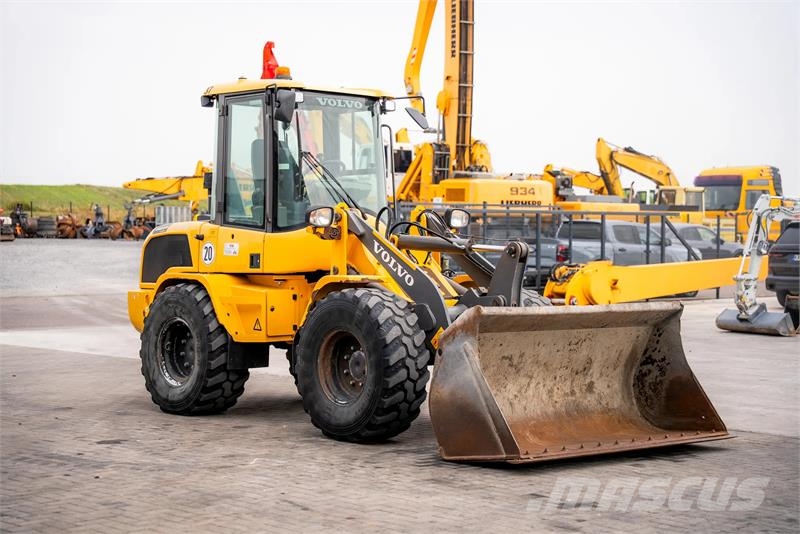Volvo L30G Radlader