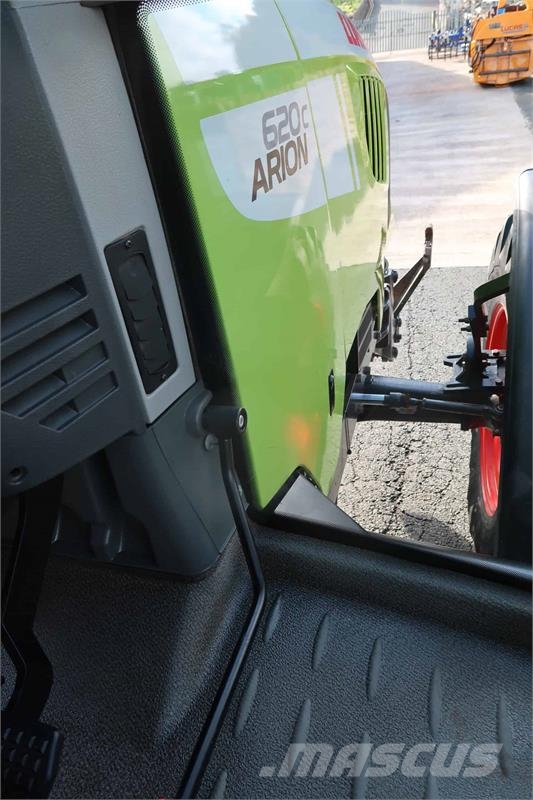 CLAAS Arion 620C Tractors