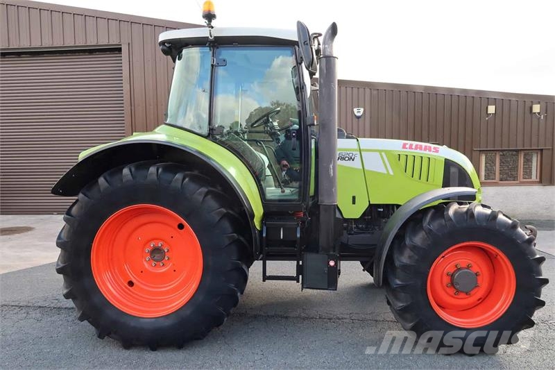 CLAAS Arion 620C Tractors