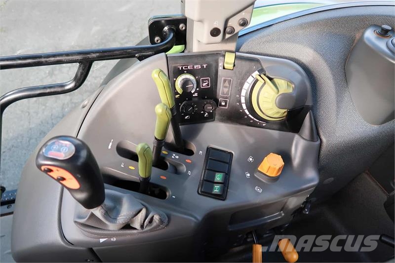 CLAAS Arion 620C Tractors