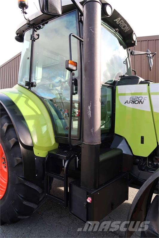CLAAS Arion 620C Tractors